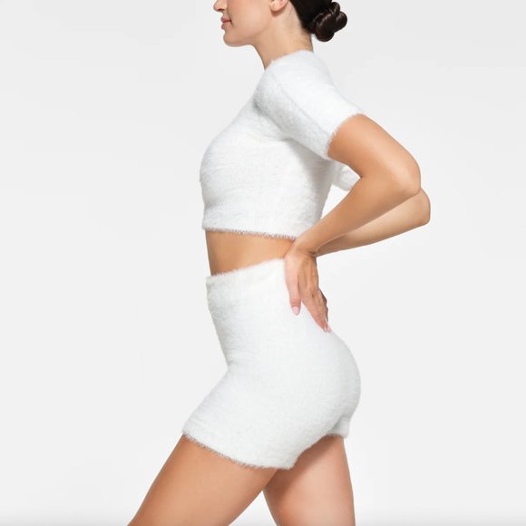 NWOT SKIMS Cream White Cozy Knit High Rise Shorts sz S/M - Picture 6 of 8
